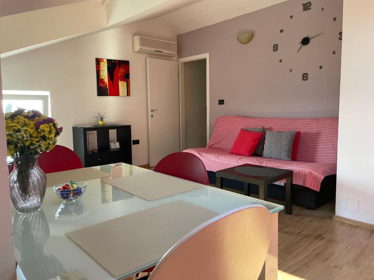 Apartments Mery Ровінь Екстер'єр фото